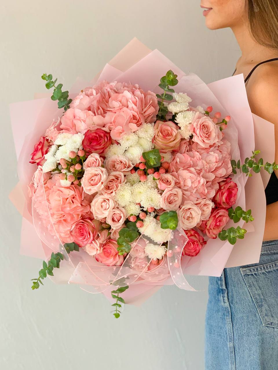 Букет "Ноты души"  с розой, гортензией и хризантемой.