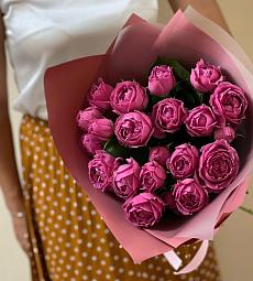 9 пионовидных кустовых роз "Мисти Баблс"