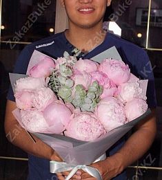 Нежный букет "Для тебя" из пионов