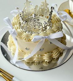 Бенто S с короной. Торт «Белая корона»